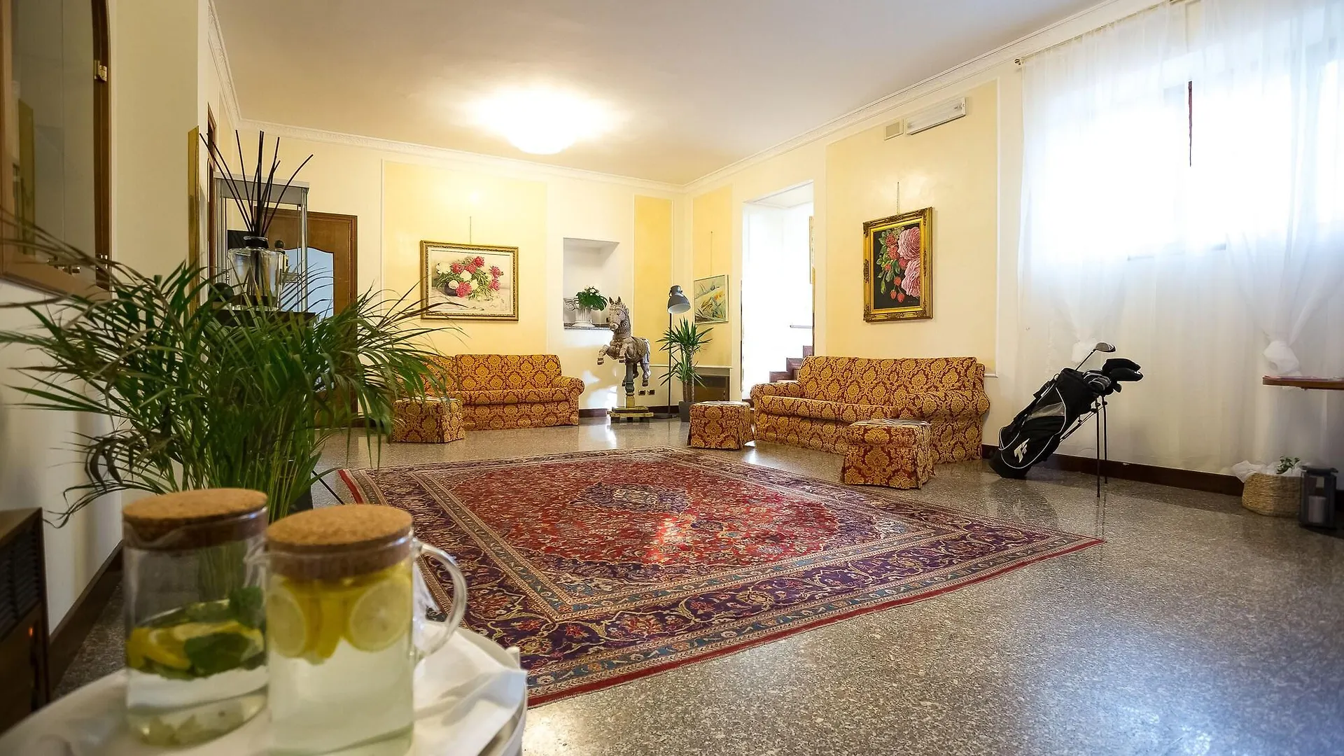 Hotel Porta Del Sole Soiano Del Lago 4*,  Italië