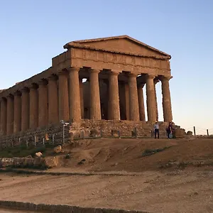 https://alludo-aparthotel-bb.sicilyhotelsitaly.net
