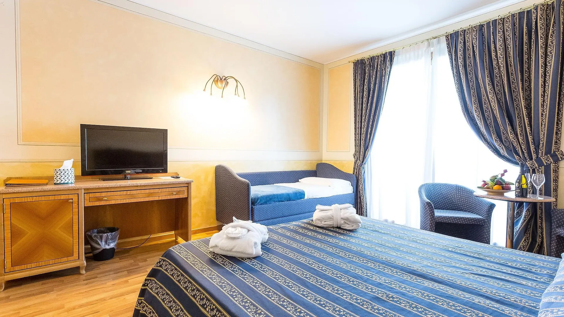 Hotel Porta Del Sole Soiano Del Lago Italie