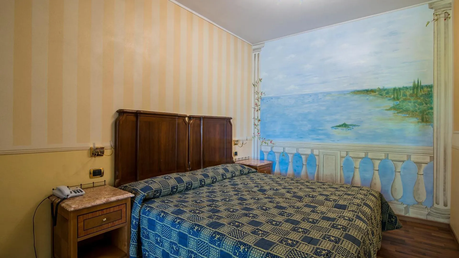 Hotel Porta Del Sole Soiano Del Lago Italie