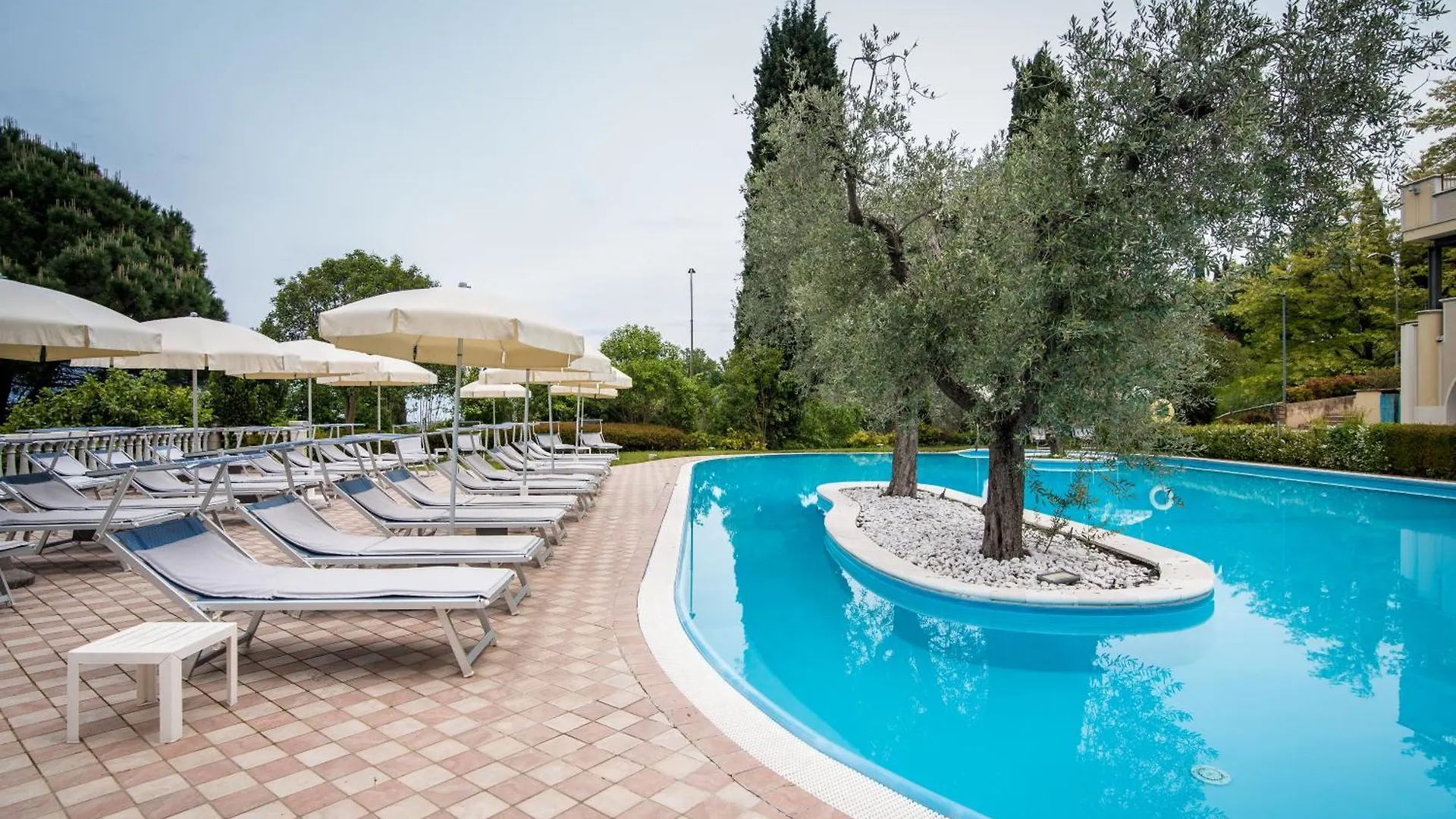 Hotel Porta Del Sole Soiano Del Lago 4*,