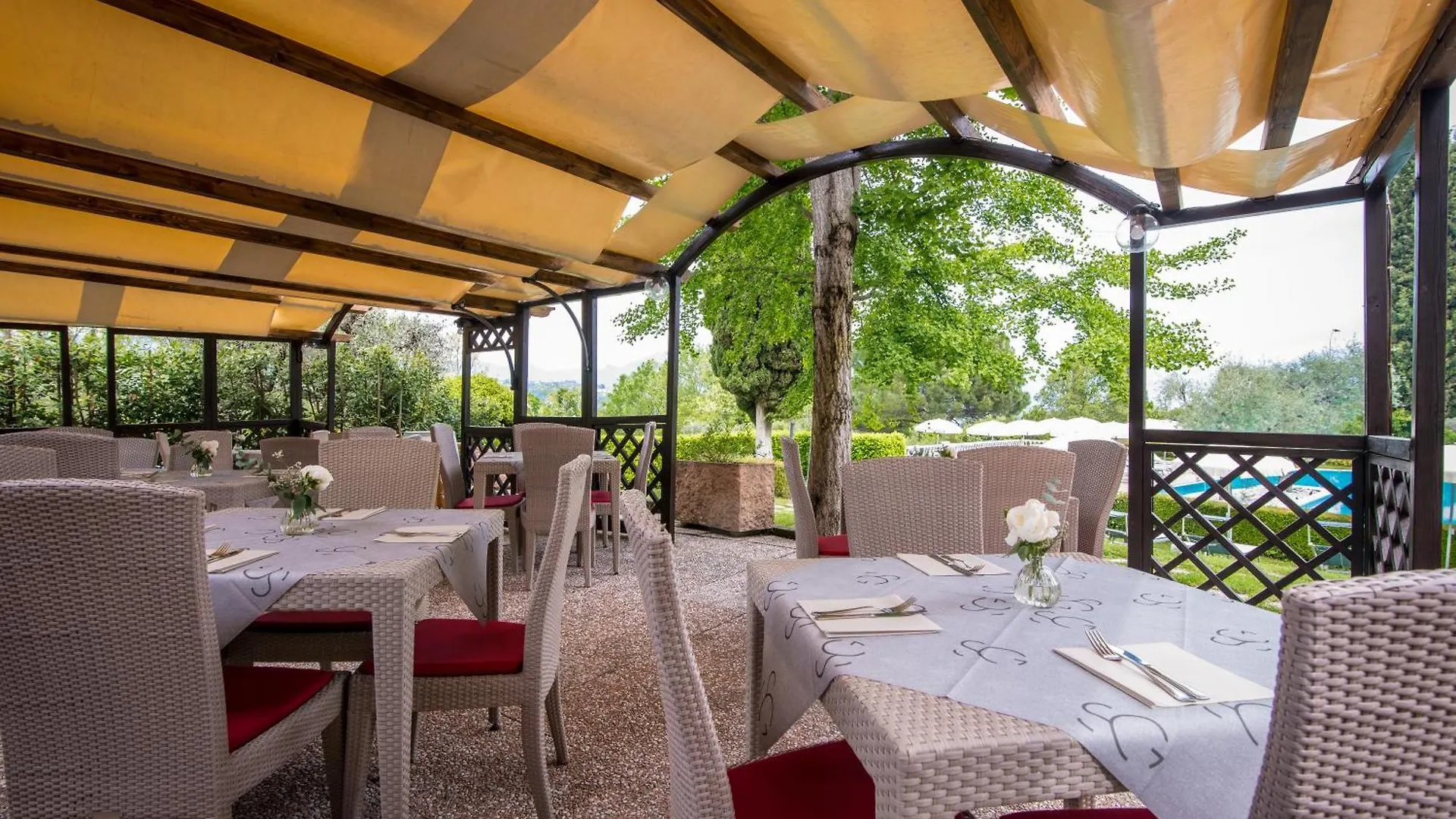 Hotel Porta Del Sole Soiano Del Lago Italie